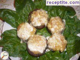 Stuffed mushrooms with breadcrumbs