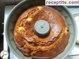 Sponge cake with orange and honey