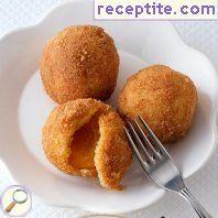 Balls of cottage cheese with apricots