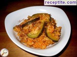 Zucchini with rice and minced meat