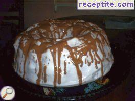 Moist sponge cake with icing