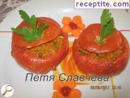 Stuffed tomatoes with rice and peas