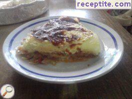 Moussaka with grated potatoes in a halogen oven