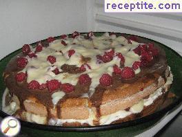 Layered cake with raspberries Layered cake with raspberries