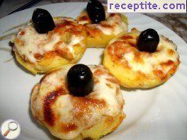 Stuffed baked potatoes with cheese