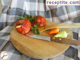 Easy stuffed tomatoes with feta cheese and egg