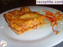 Lasagna with Bechamel sauce and minced meat