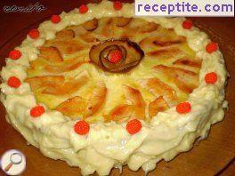 Vanilla cake with apples