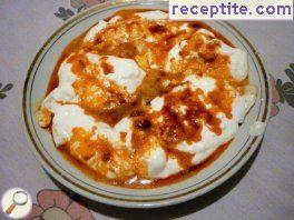 Poached eggs with a special yogurt sauce