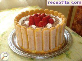 Bishkotena layered cake parfait type