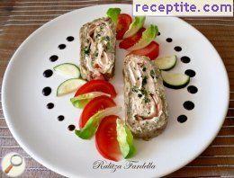 Eggplant rolls with ham and garlic cream