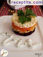 Salad with beetroot sauce and sour cream