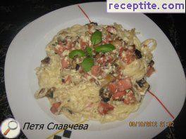 Spaghetti Carbonara with mushrooms