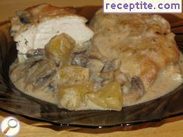 Chicken with apples and sauce a la Normad Chicken with apples and sauce a la Normad