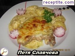 Pork chops with potatoes and bechamel