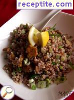 Salad with buckwheat, chanterelles and green onion