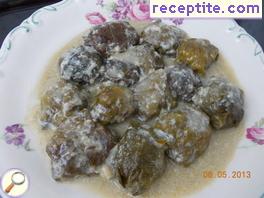 Meatballs in vine leaves