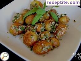 Baby potatoes with mint and nuts