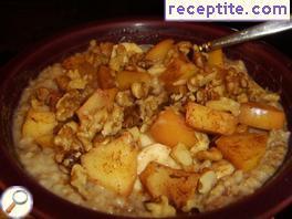 Oatmeal with apple and banana