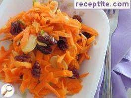 Salad with carrots, almonds and mustard