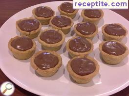 Cookies baskets with chocolate cream