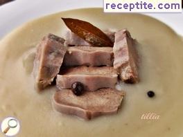 Pork tongue with white sauce