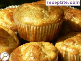 Muffins with pesto