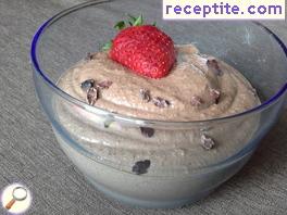 Raw chocolate pudding with hemp seed