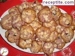 Biscuits with berries and coconut