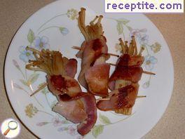 Enoki mushrooms in bacon