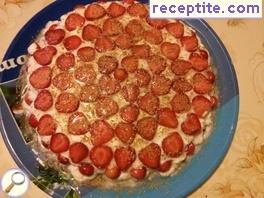 Strawberry layered cake with cream