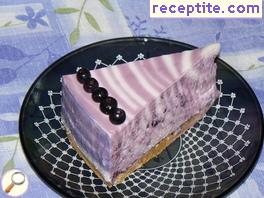 Layered cake with cottage cheese and blueberries