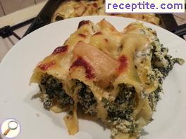 Cannelloni with ricotta and spinach