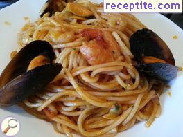 Spaghetti with seafood