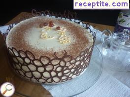 Layered cake with mascarpone mousse and wild strawberry jam