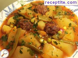 Vegetable stew with meatballs