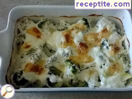 Broccoli with cream and cheese