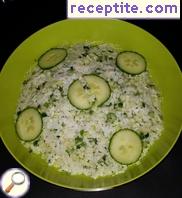 Rice salad with cucumber