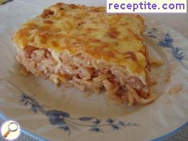 Pasta with minced meat in the oven