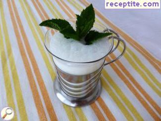 Mint yogurt