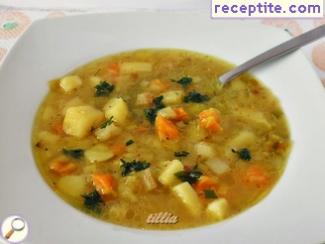 Potato soup with leeks and carrots