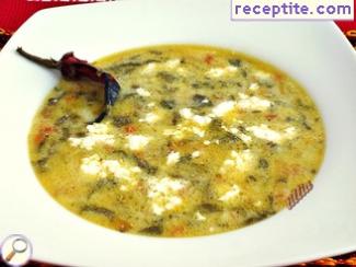 Spinach soup with cheese