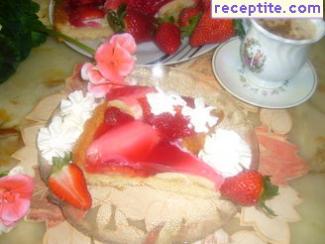 Strawberry jelly layered cake Strawberry jelly layered cake