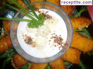 Fried chicken nuggets with white sauce Fried chicken nuggets with white sauce