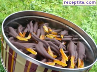 Orange peels with dark chocolate