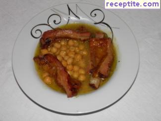 Smoked ribs with chickpeas