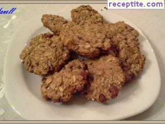 Biscuits with oats and raisins