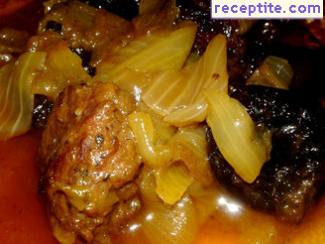 Veal with prunes