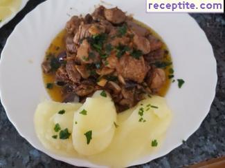 Stewed duck with mashed potatoes