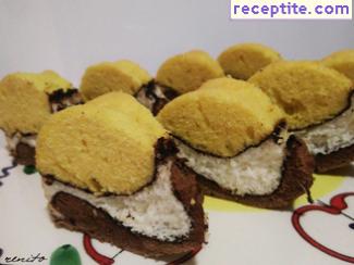 Tricolor sponge cake Choli